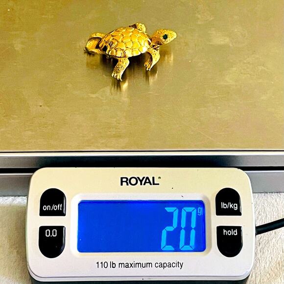 Vtg MONET Gold Tone Turtle Green Rhinestone Eyes Brooch Pin Tortoise - Picture 10 of 10